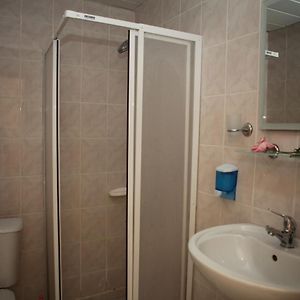 Standard Zimmer mit Kingsize-Bett